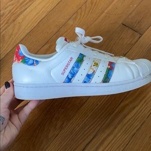 Adidas Superstar White and Floral women’s sneakers